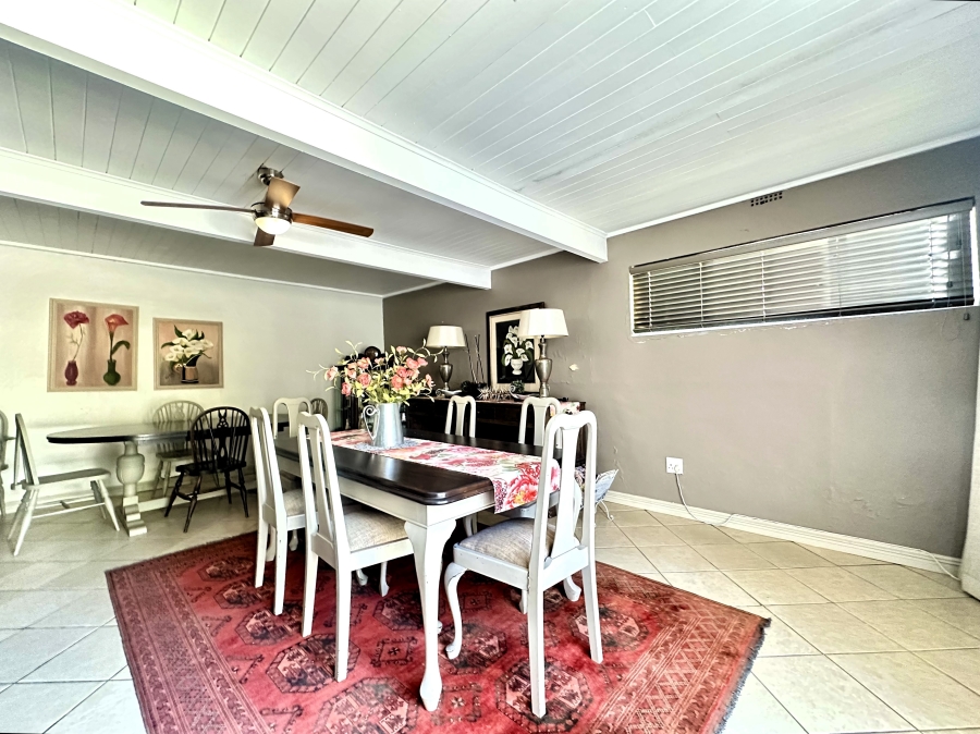 To Let 3 Bedroom Property for Rent in Riebeek Kasteel Western Cape